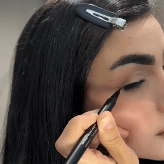 FULL EYES MAKEUP - section 3 hero